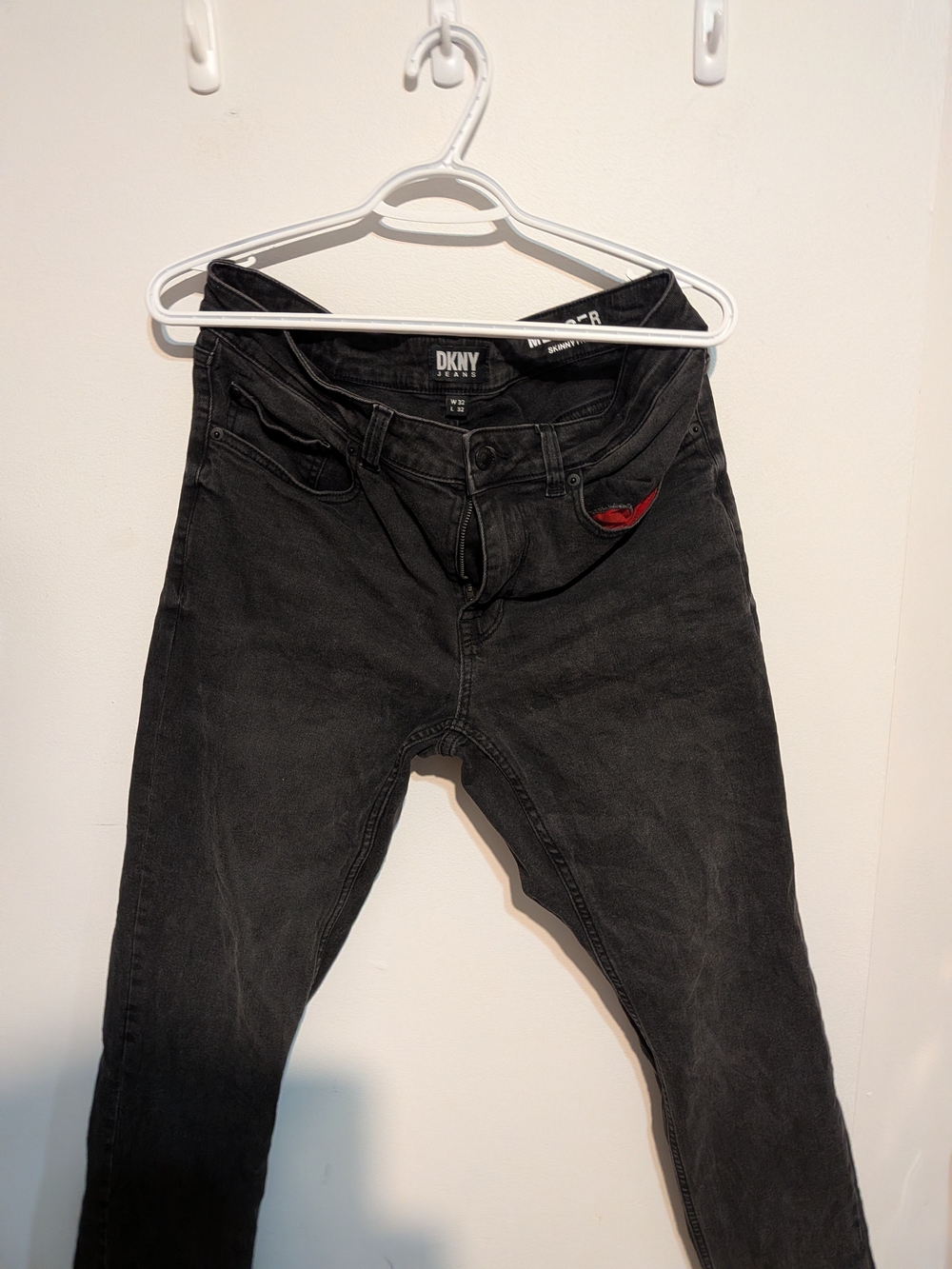 DKNY Size 32 Men’s Black Mercer Skinny Jeans